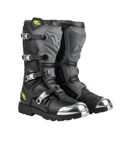 מגף טקטי עמיד